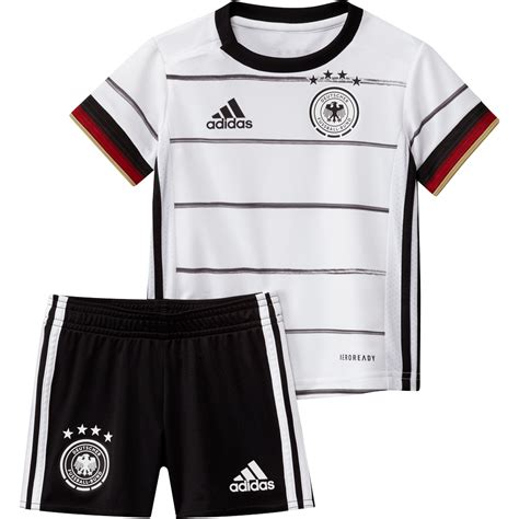Die bedeutung ist, dass dies ein einfaches und universelles symbol der verbundenheit ist. Adidas Deutschland DFB Babykit Heim EM 2021 - kaufen ...
