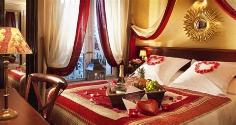 Red Hotel Room Interior Design For Lovely Couple Rose Petal Turn