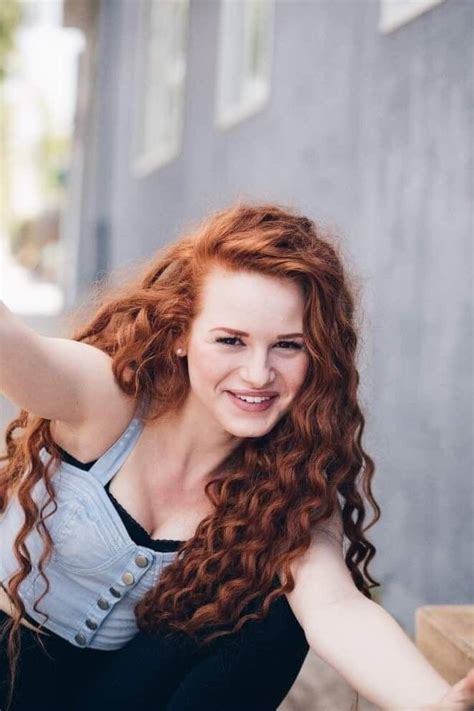 Pin By Roos Dijkstra On Madelaine Petsch Long Hair Styles Red Hair