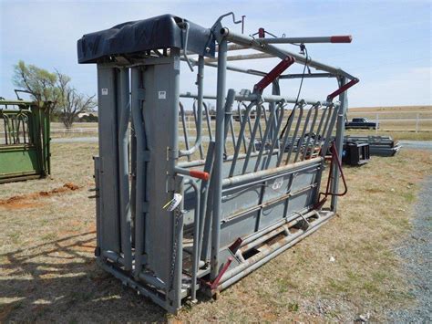 Ww Cattle Squeeze Chute Palpation Cage Appr Proxibid