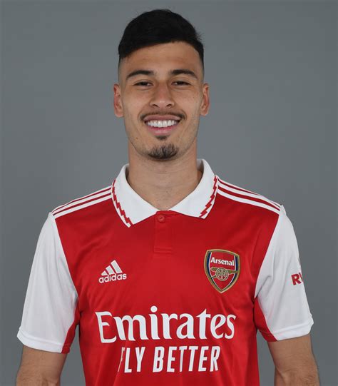 arsenal s gabriel martinelli gets new no 11 shirt number to follow in