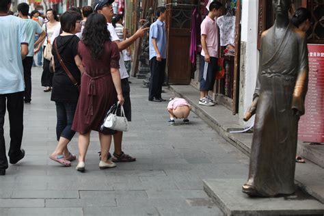 The Pee Girl Hangzhou China When Ya Gotta Go You Gotta Flickr