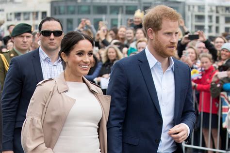 Prince harry demonstrates an acute emotional immaturity. Prince Harry so protective of wife Meghan because he ...