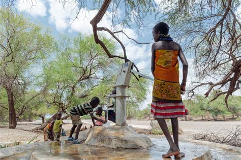 Mabwawa Ya Mchanga Turkana Yaepusha Wanawake Kutembea Kilometa Kusaka Maji Habari Za Un