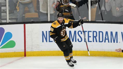 Nhl Playoffs 2019 Local Kid Matt Grzelcyk Leads Bruins To Win 2 0