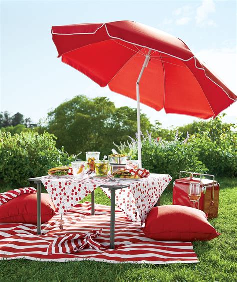 The Perfect Picnic In What You Need Crate And Barrel Picnic