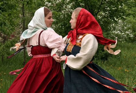 Traditional Russian Folk Costume русские традиционные народные костюмы Русская культура