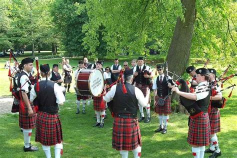 39 Scottish Music Facts Learn All About Traditional Folk Music Kidadl