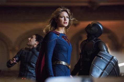 Supergirl Gets An Awesome New Suit In More Photos From The Season 5