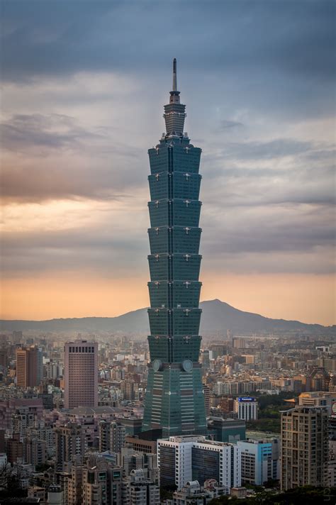In this video we will be learning about civil structural engineering in taipei 101. Taipei 101 - Skyscraper in Taipei - Thousand Wonders