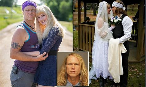 Woman Marries Ex Con Who Is 25 Years Older Than Her Daily Mail Online