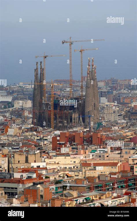 La Familia Sagrada Cathedral Barcelona Spain Stock Photo Alamy