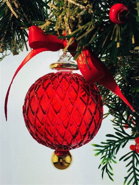 Raised Lattice Ornament Ruby Red Artifactually Christmas Bulbs