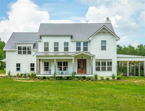 A Modern Farmhouse For Sale In Signal Mountain Tennessee Hooked On