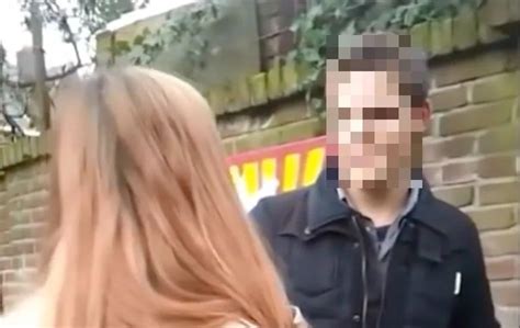 Video Jongen Krijgt Onverwachts Bezoek Van Boze En Afgetrainde