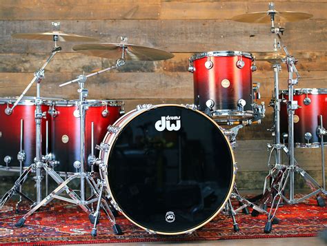 Dw Collectors Series Ii Maple 6 Piece Drum Kit Red To Black Satin Fad
