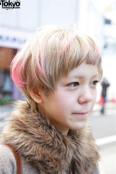 Blonde Hair W Pink Streaks In Harajuku Tokyo Fashion News
