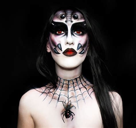 Spider Makeup Bodypaint Crazy Halloween Makeup Queen Halloween