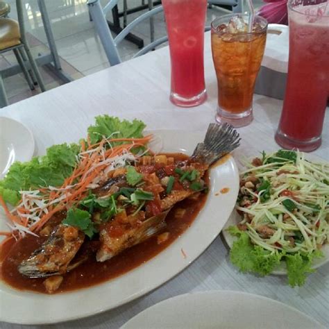 Restoran rosdet tomyam 160 jalan raja abdullah kampung baru, 50300 kl business hours: 10 Tempat Makan Sedap, Menarik dan Best di Kuala Lumpur ...
