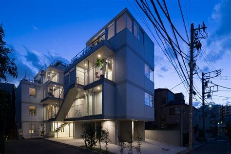 A Modern Apartment Block In Nishiazabu By Salhaus