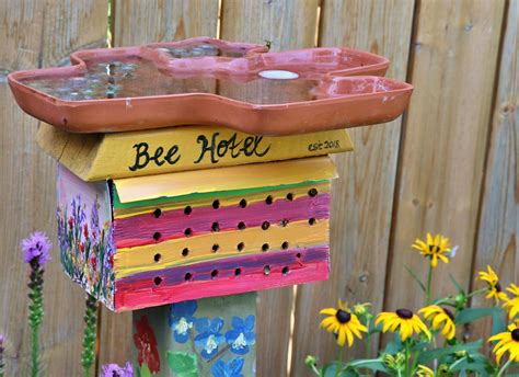 Create With Mom Attracting Bees To The Garden With These Diy Bee Hotels