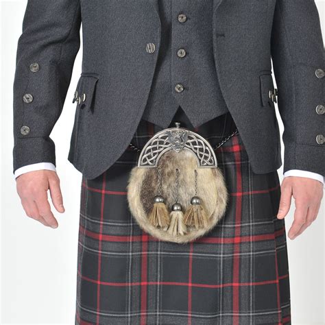 Spirit Of Bruce 8 Yard Wool Kilt Kilts 4 Less