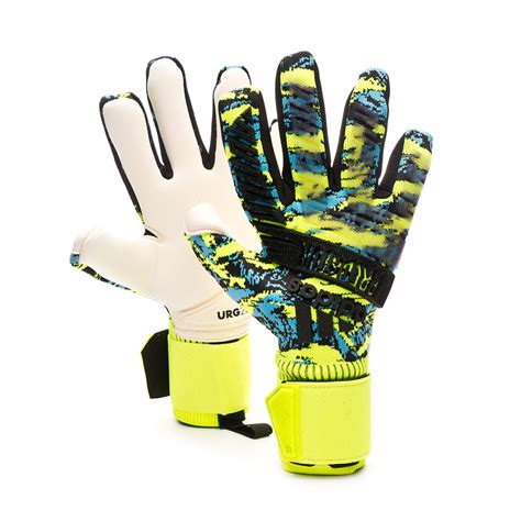 The manuel neuer signature goalie glove has the urg 2.0 best gripping game latex. New Goalie Gloves 2020 - Images Gloves and Descriptions ...