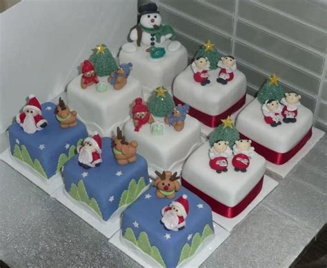 Mini christmas pudding fondant cupcakes how to cake decorating tutorial. Xmas Square Cake Fondant Ideas - Christmas Cake Pop ...