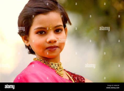 Young Indian Girl Bombay India Hi Res Stock Photography And Images Alamy