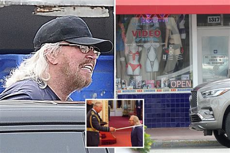 Bee Gees Star Sir Barry Gibb 72 Caught Visiting Sex Shop In Florida