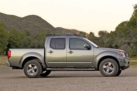 Nissan Frontier Price Mpg Review Specs Pictures