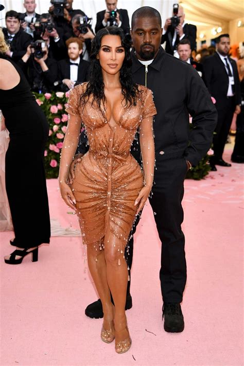 See How Kim Kardashian Pulled Off Her Waist Whittling Met Gala Wet Look Entertainment Tonight