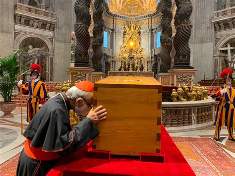 Cardinal Zen Meets Pope Francis Prays At Benedict Xvis Tomb