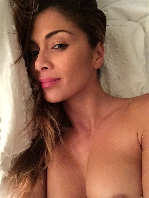 Nicole Scherzinger Flaunts Serious Cleavage As She Parades Curves My XXX Hot Girl