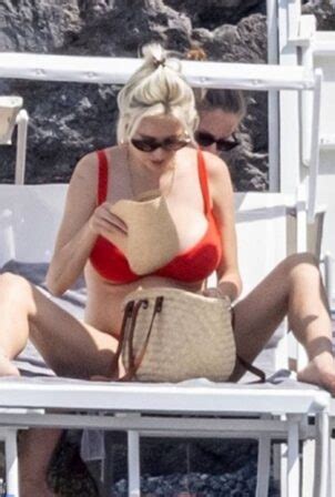 Caroline Vreeland In A Red Bikini In Positano Gotceleb