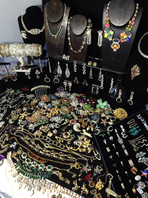 Huge Collection Of Vintage Rhinestone Jewelry Bling Bling I Pieced