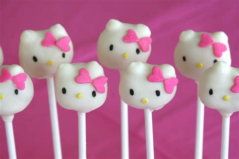 However, in recent months an explosion of these cute culinary works of art has infiltrated tip: Baby Cat Gurlz Cake & Chocolate