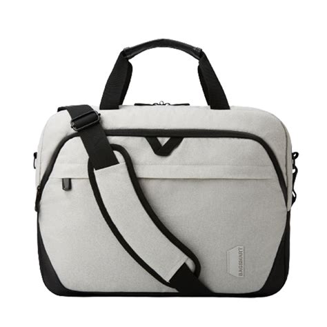 20 Best Laptop Bags To Carry Now