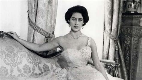 Princess Margaret Style File Rare Pictures Vogue India Vogue India