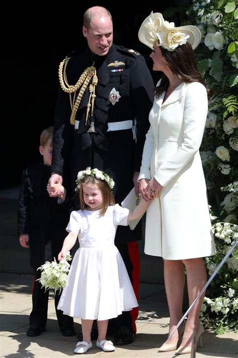 In wahrheit war die hochzeit nämlich alles andere als märchenhaft. Kleid Kate Middleton Hochzeit / Royale Hochzeit Wird Das ...