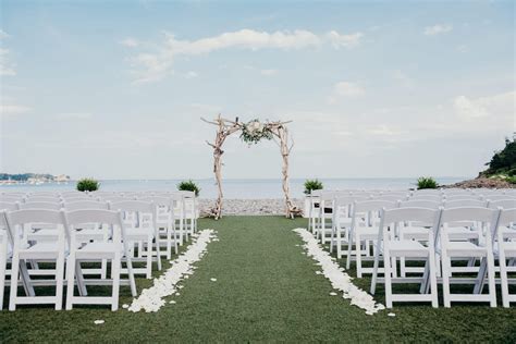 The Unique Wedding Venues In Maine You Should Know About Oceanside