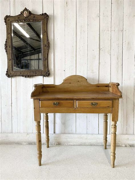 Antique Victorian Pine Wash Stand