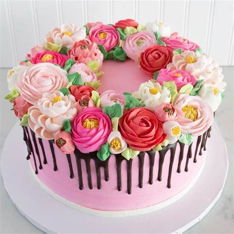 Valentine cake pictures gallery the make things even more romantic, give a special cake for valentine's day in addition to flowers & chocolate. Valentine Red, Pink & Blush Floral Drip Cake ...