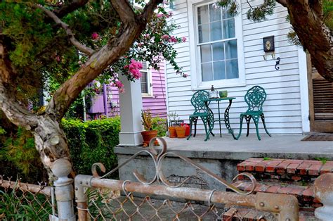 Quaint Charm All Around In New Orleans Beautiful Historic Bywater