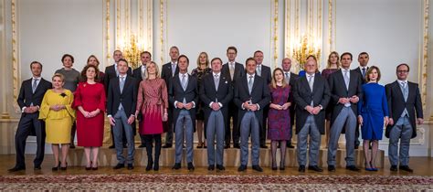Dat het kabinet zich schuldig heeft gemaakt aan het steunen van een. Kabinet Rutte III is op vele fronten bijzonder. Lees meer ...