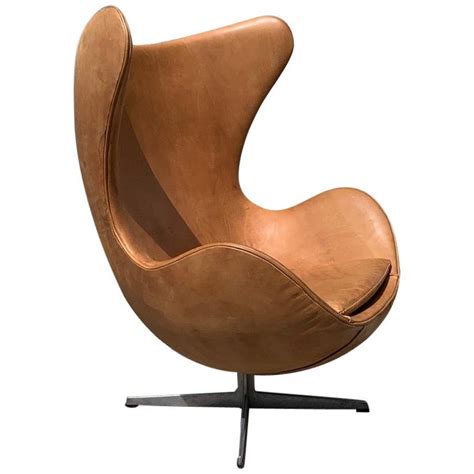 A sculptural design with an instant sense of empowerment is found in the forever classic, the egg™ by arne jacobsen. Vintage Arne Jacobsen Egg Chair in Leather for Fritz ...