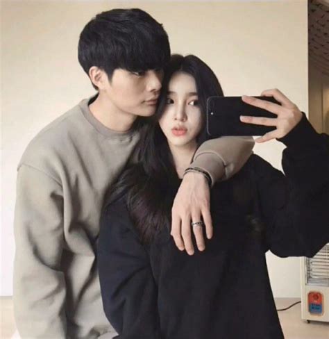 🍑—𝐦𝐨𝐜𝐡𝐢𝐝𝐚𝐝𝐝𝐲 Couples In Love Cute Couples Goals Couple Goals Korean Men Cute Korean Korean