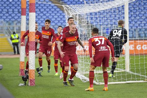 Watch your favorite football teams and their most exciting matches on your device. La Roma supera lo Spezia in un finale da brividi ...