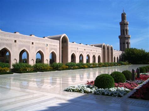 In 1992, qaboos bin said al said, the then sultan of oman. Islamic Architecture: Sultan Qaboos Grand Mosque in Muscat ...