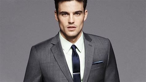 How To Wear A Tie Clip Like A True Gentleman The Trend Spotter How